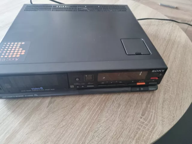 Sony Video 8 EV-A300EC PAL, Rekorder