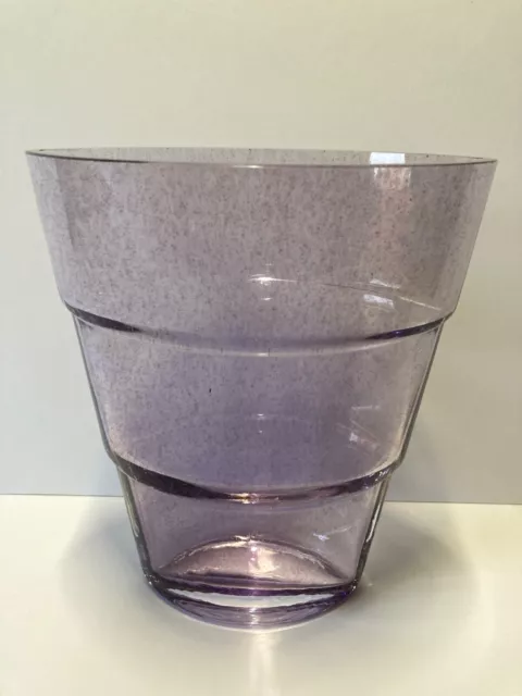 neuwertige signierte Kosta Boda - Glas Vase Mezzo - Design Ann Wahlström