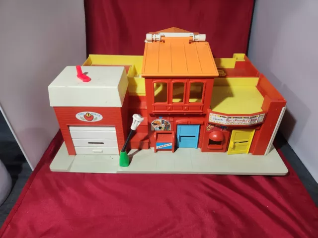 Fisher Price Little People Play Family Village Police Barber Garage 1973 #997