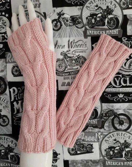Armstulpen Pulswärmer mit Daumenloch handgestrickt Rosa Zopfmuster 25 cm lang