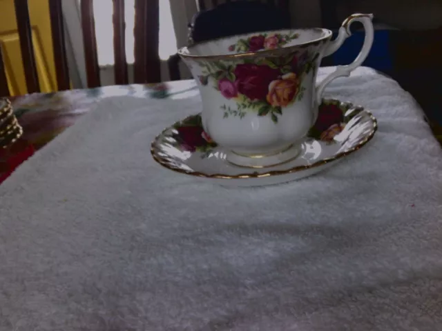 Royal Albert Bone China Old Country Roses Teacup And Saucer Set
