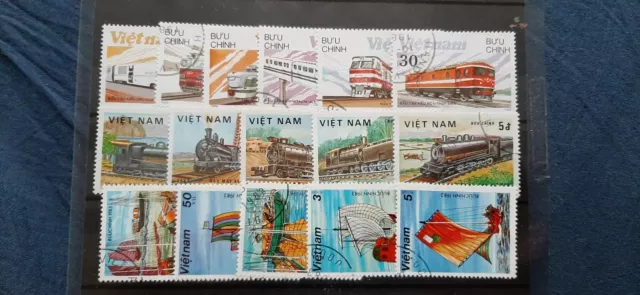 A SAISIR joli lot de timbres du VIETNAM, oblitérés tous différents Trains Bateau