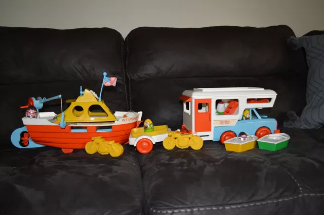 Weebles Romper Room Camp-About - Car + Camper, Marina boat, motorcycles, boats