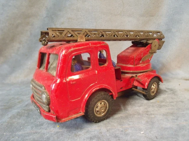 LOT N° 6 JOUSTRA ? CAMION DE POMPIER jouet ancien PRODUIT FRANCE EUR 14