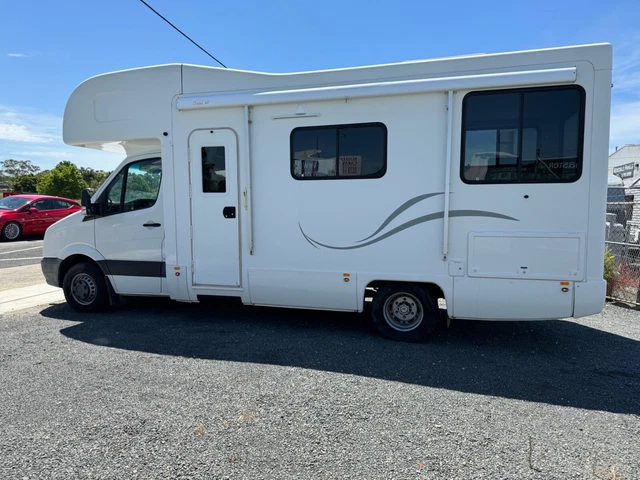 Volkswagon 2012 6 Berth Family Motorhome In Good Condition Volkswagon 2012 6 Berth Family Motorhome In Good Condition
