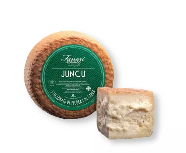 Formaggio Sardo JUNCU stagionato, formaggio italiano cheese 2