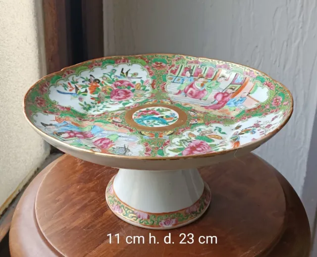 Chinese porcelain footed plate rose medallion Chine coupe en porcelaine Canton