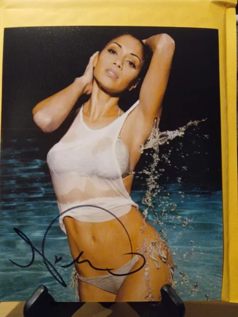 NICOLE SCHERZINGER Signed 8x10 with COA Gorgeous Autograph Pussycat Dolls