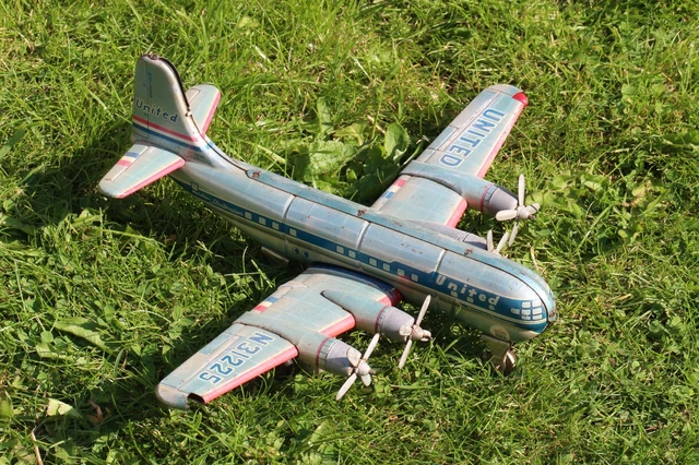 Jouet Ancien En Tôle, Avion Boeing Stratocruiser Quadri-réacteur United, Nomura