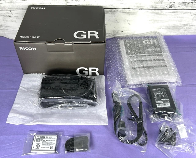 [Brand New] RICOH GR III GRIII GR3 24.2MP digital camera Black 28mm f/2.8 JAPAN