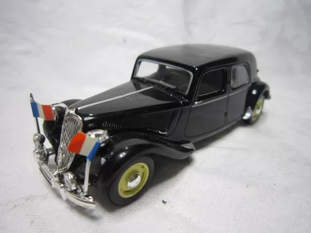 Ad985 Norev 1/43 Citroen Traction 15 Cv Edition Presse Bon Etat