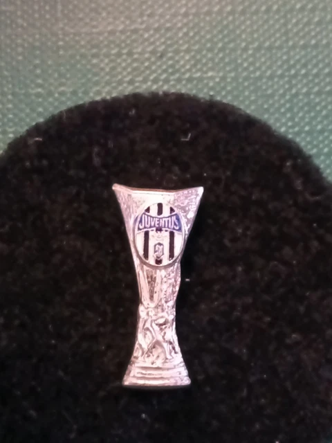 Pin's Juventus 1950 : écusson Collector Années 50 Pour Supporter
