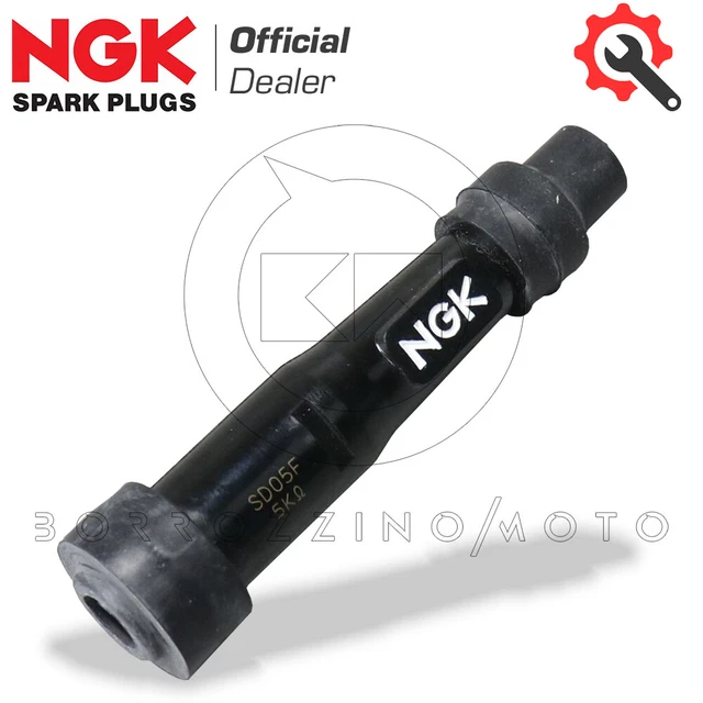 NGK SD05F Spark Plug Cap / Mount Pipette For Suzuki GSX 750 1985 – Original Japan