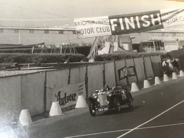 Brighton Jubilee Speed Trials  1955  action motor racing  photograph 20/15 cm .= 3