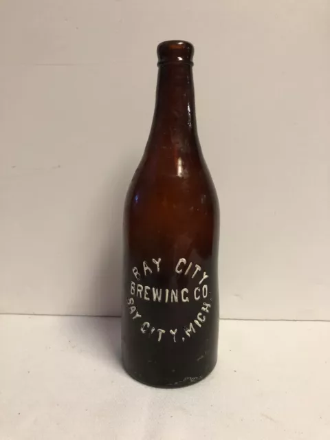 i Quart BAY CITY Brewing Co Embossed Beer Bottle - Bay City, Mich~BW217