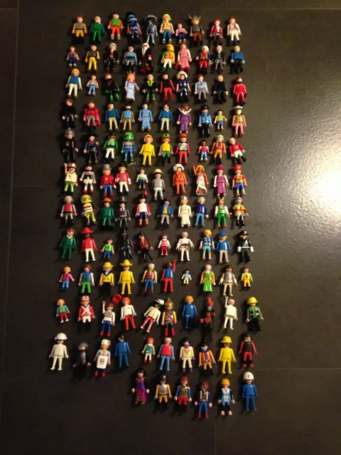 Gros lot de  116 personnages PLAYMOBIL divers et variés , vintage et moderne