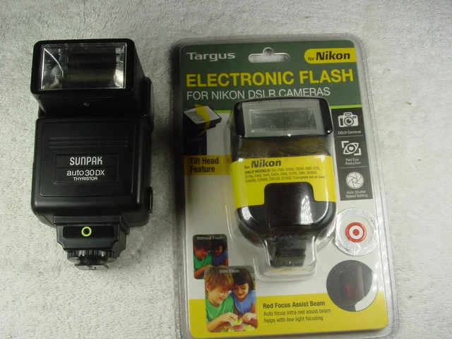 Nikon & Sunpak Electronic Flash x 2 Targus for Nikon and Sunpak auto 30 DX