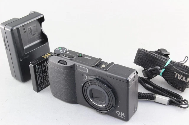 Excellent++ RICOH GR DIGITAL first model gently used