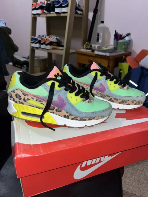 Nike Air Max 90 girls UK 2.5 rare limited edition deadstock lx illusion green