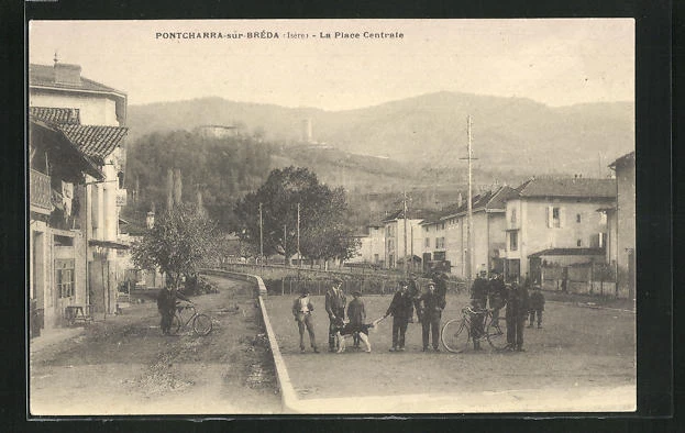 CPA Pontcharra-sur-Breda, la Place Centrale