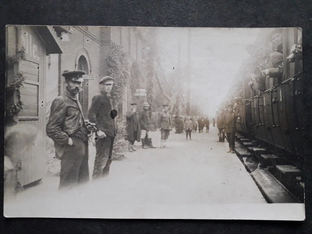 AK Kreuzberg? 1922 Bahnhof Soldaten