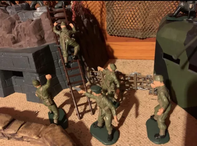 WW2 British Commandos x 42 Painted - Matchbox And Airfix - 1:32 Joblot 3