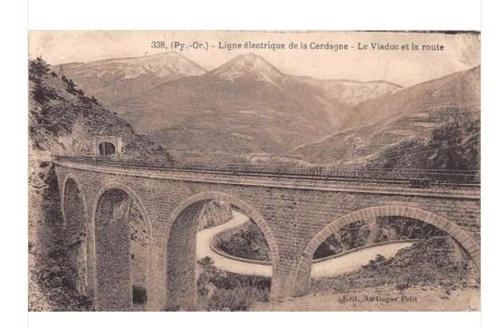 CPA 66 CERDAGNE / PROMENADE DE BOURG MADAME