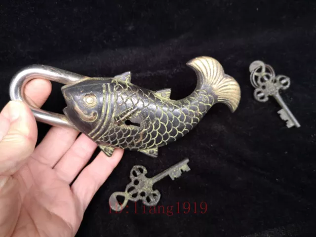 Collect Old China Tibet Bronze Carving Fish Lock Key Family Furniture Decoration