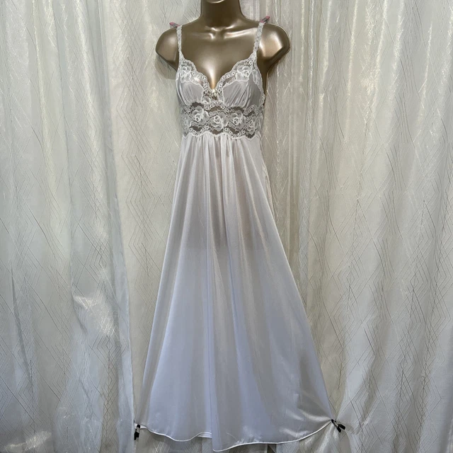 VTG 32 S M Nylon Lace Nylon Nightgown Snow White Negligee Bridal Soft Shiny