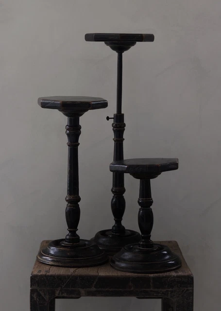 Perspective Studio high display wood pedestal stand