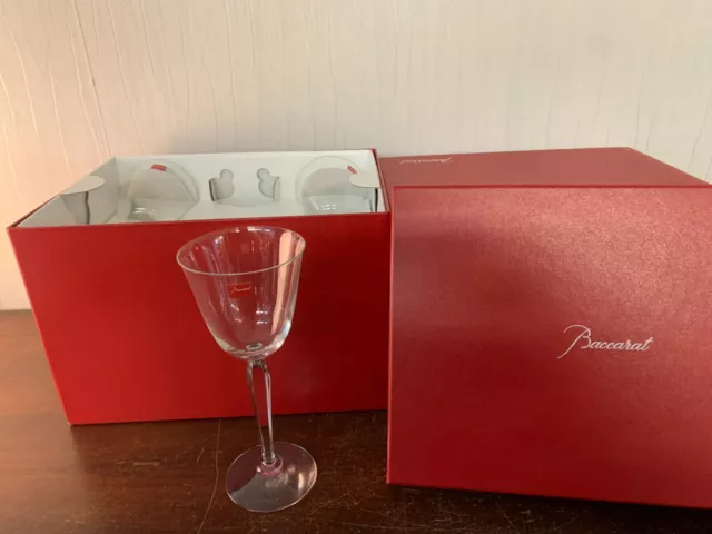 4 Vasos de Vino Modelo Clara De Cristal De Baccarat (Precio Una Pieza )