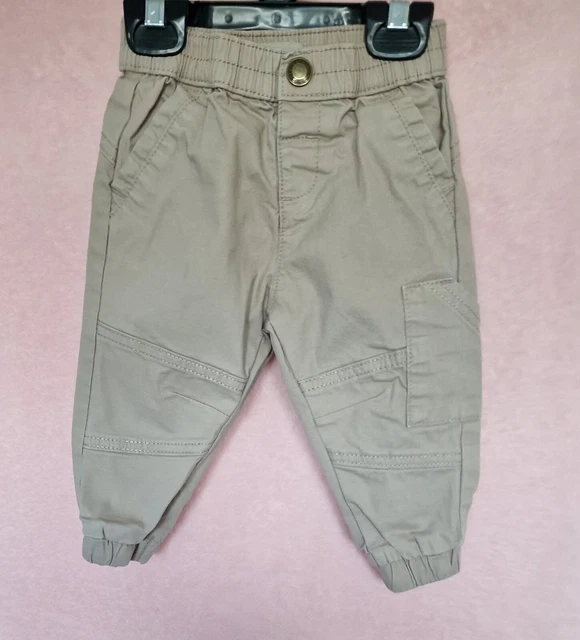 Pacchetto vestiti per bambini età 6-9 metri. Usato. Condizioni perfette. Marche miste. 4