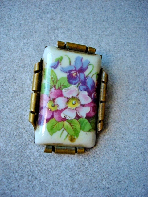 PENDENTIF MÉDAILLON EN Porcelaine De Limoges - Scène Galante - Bel État EUR 15,00 - FR