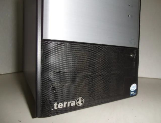 Terra Server mit Intel Xeon X3220, 4GB RAM, DVD-RW, ohne Festplatten
