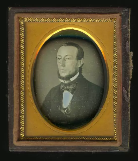 c1850 Daguerreotyp Gent with Chin Beard, Looking off Lens, 9th Plate