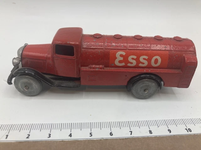 Dinky France. Camion-citerne Esso - Collection