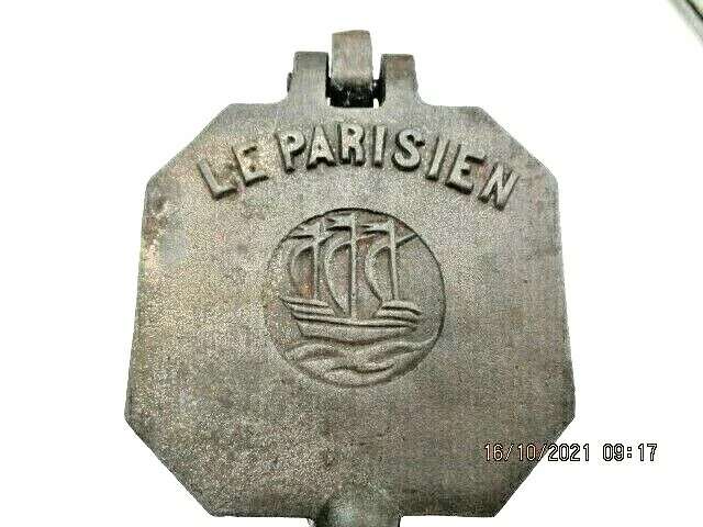 PETIT GAUFRIER ANCIEN en fonte pour gaufrettes avec manches en bois EUR 15,00 - FR