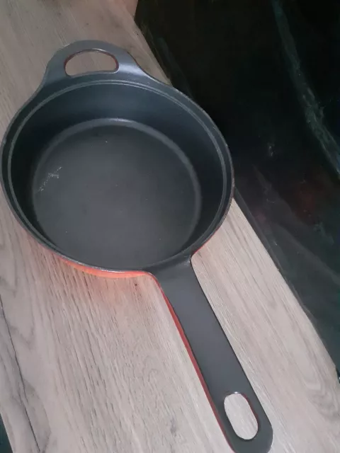 style LE CREUSET grande poêle sauteuse en fonte émaillée Orange 25 Cm