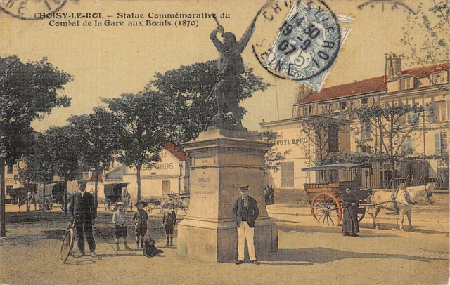 Cpa 94 Choisy Le Roi / Statue Commemorative Du Combat De La Gare Aux Boeufs