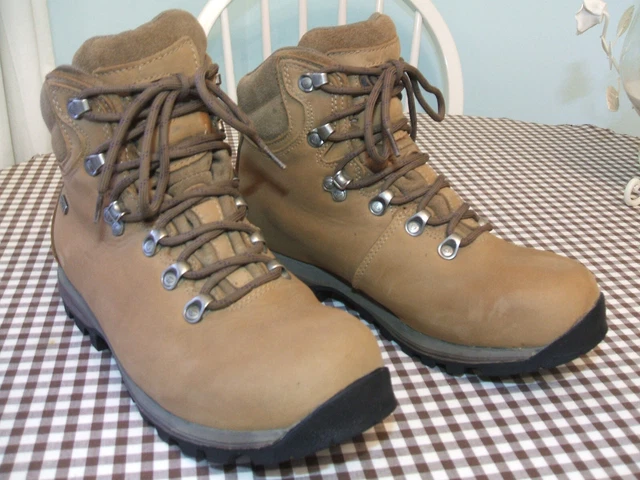 Brasher women's online country walker boot