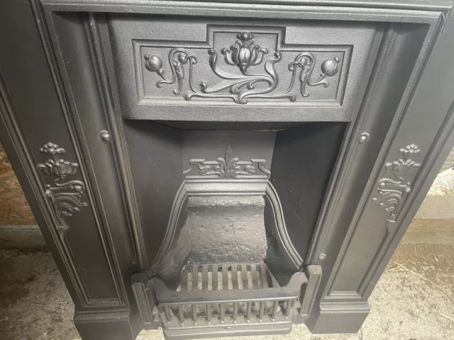 Restored Antique Cast Iron Edwardian Art Nouveau Fireplace Small Bedroom 3