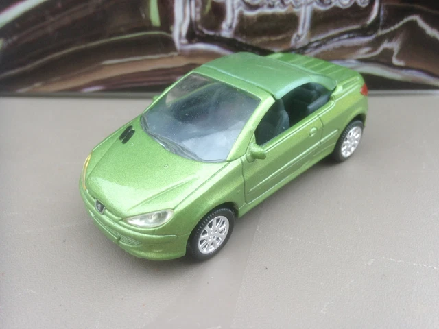 Peugeot 206 CC 2.0 16V Épave (2001, Vert) Fa. Klijnstra & Zn. VOF