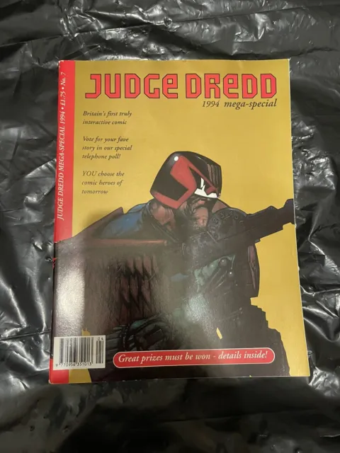 Judge Dredd Graphic Novel Bundle