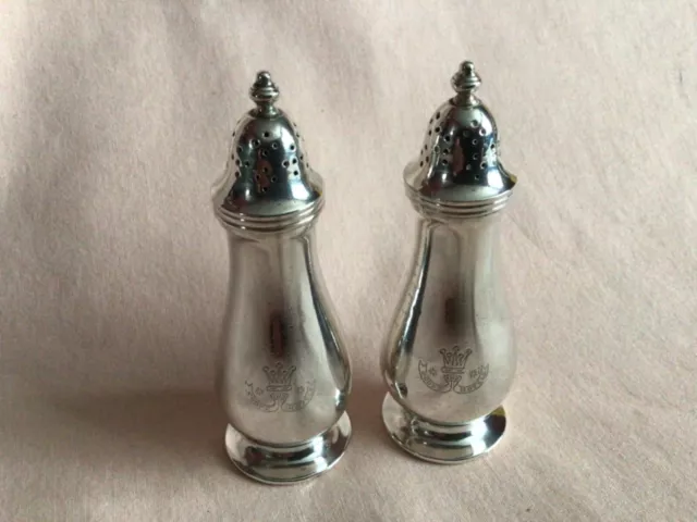 COOPE IND HOTELS ART DECO 1930’s SILVER PLATED CRUET SET MADE BY MAPPIN WEBB.