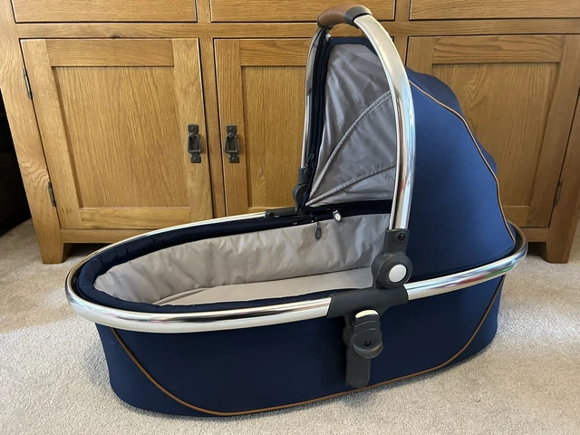 Egg regal navy carrycot shop