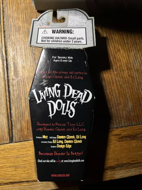 Mezco Living Dead Doll Sadie Series 1 99904 Boxed 2