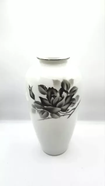 Arita Porcelain  Fukagawa Vase