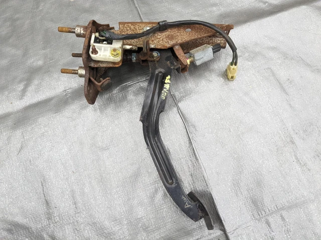 1990-2005 Mazda Miata MX-5 OEM NA NB Horn Relay Genuine IMASEN LA10 LA &ndash; Ben's Used Miata Parts