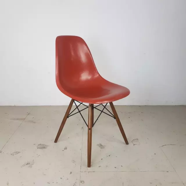 EAMES DSW CHAIR HERMAN MILLER WALNUT DOWEL BASE 50s 60s TERRACOTTA