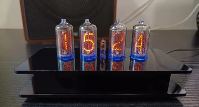 Nixie Uhr / Clock mit vier IN-8 -2 Röhren / Tubes Alarm und Glockenspiel